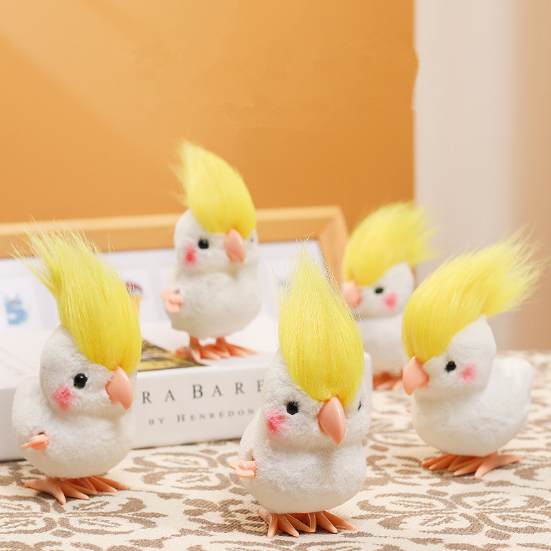 Kids Y Toys - INS ของเล่นตุ๊กตาผ้ากำมะหยี่รูปนกแก้วกระโดดสุดน่ารัก พร้อมขนเท่ๆ ที่ขยับได้ สายโซ่ที่สามารถหมุนได้ ตุ๊กตานุ่มนิ่มสไตล์อนิเมะ