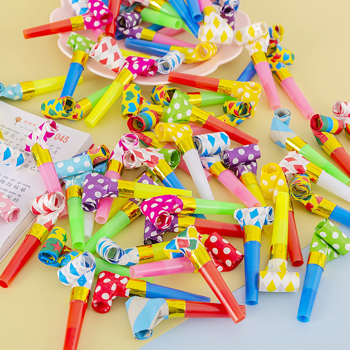 30PCS สีสันนกหวีดของเล่นตลกของ - Kids Toys Easter บทวิจารณ์และราคา