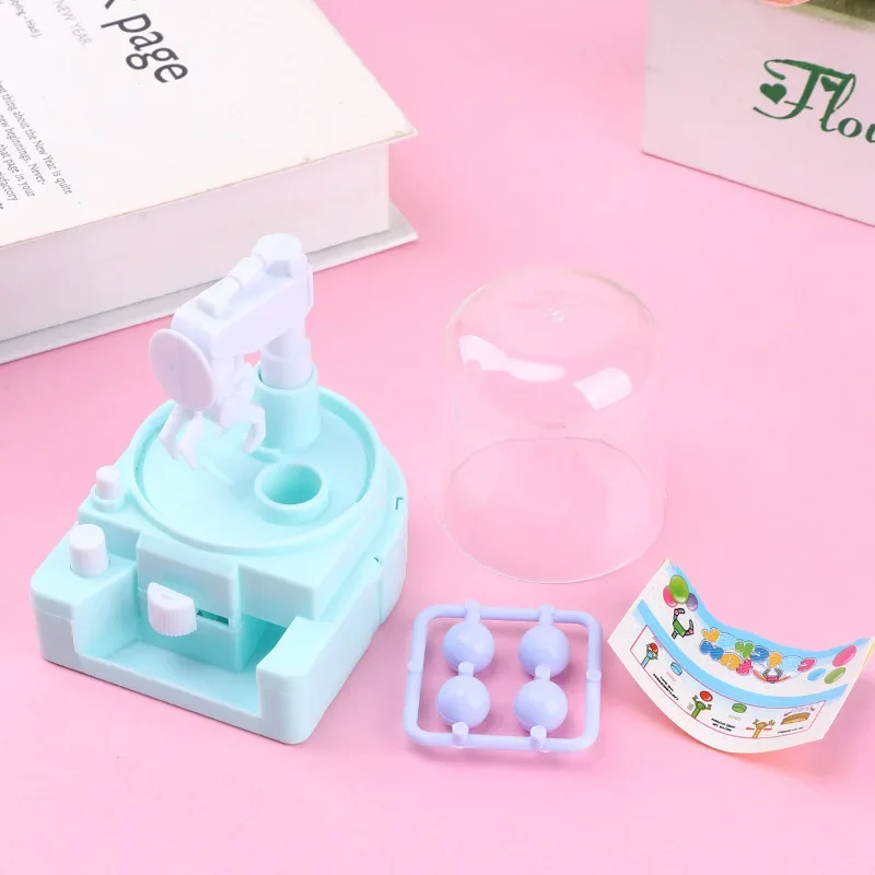 ตู้หยอดเหรียญจำลองสีสุ่มเครื่อ - Kids Toys Vending Machine บทวิจารณ์และราคา