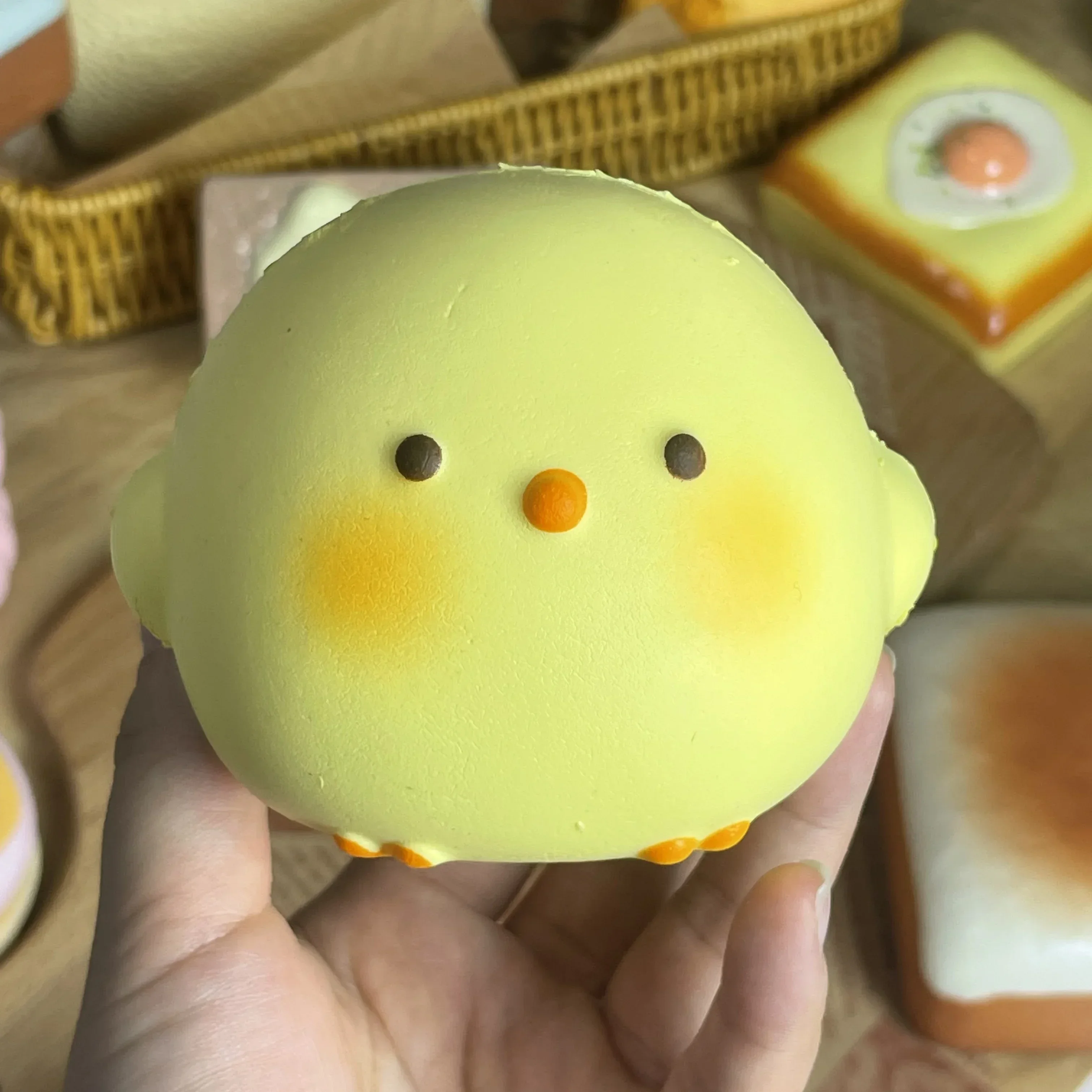 ร้อน! ของเล่นบีบสควิชชี่รูปไก่ - Kids Y Toys บทวิจารณ์และราคา